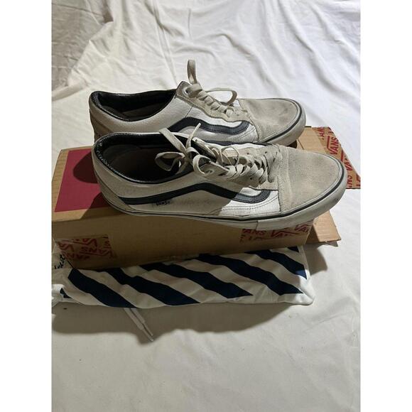 Vans Custom "Momento Mori" Old Skools - Picture 5 of 8